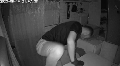 Karavanin Kamerasindan Gelen Bildirimle Soyuldugunu Fark Etti