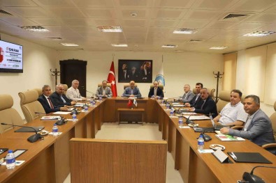 Uluslararasi Nigde Elma Fuari Yürütme Kurulu Toplantisi Yapildi