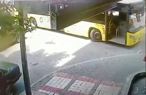 Bu da oldu! Duraktaki İETT otobüsünü çaldı