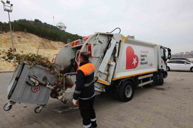 Bayrakli'da Temizlik Atagi
