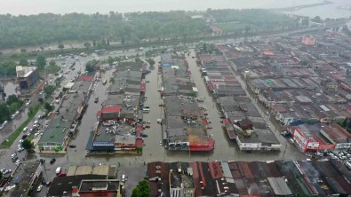 Samsun Valisi Dagli Açiklamasi 'Tüm Ekiplerimiz Canla Basla Çalisiyor'