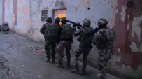 Sirnak Merkezli 7 Ilde 'Çukur-Barikat' Terör Operasyonu Açiklamasi 15 Kisi Tutuklandi