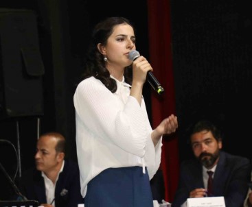 Van'da Ses Yarismasi Heyecani