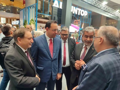 19. TÜRAP Fuari Kapilarini Ziyaretçilere Açti