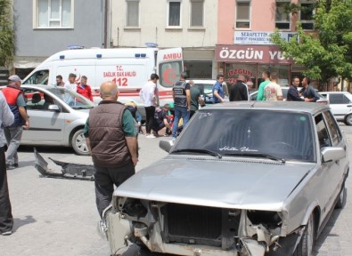 Tavsanli'da Trafik Kazasi, 2 Yarali