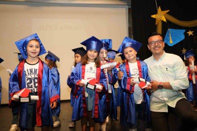 75. Yil Kres Ve Çocuk Kulübü Ögrencileri Mezun Oldu