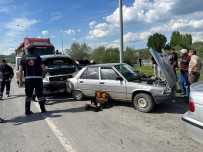 Tavsanli'da Zincirleme Trafik Kazasi Açiklamasi 2 Yarali