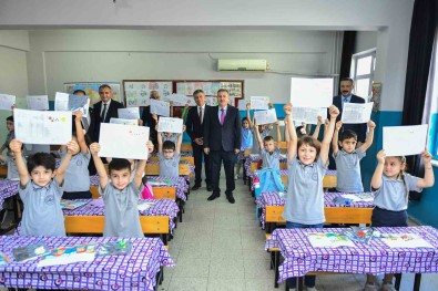 Adana'da 517 Bin 728 Ögrenci Karne Aldi