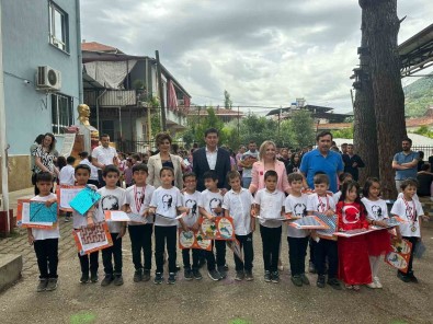 Baskan Özcan Miniklerin Karne Sevincine Ortak Oldu