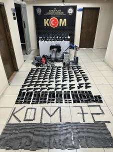 Batman'da Bir Adreste Adeta Cephanelik Çikti