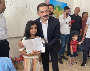 Deprem Bölgesi Adiyaman'da 145 Bin 652 Ögrenci Karne Sevinci Yasadi