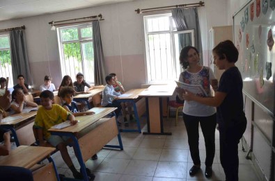 Didim'de Ögrenciler Karne Sevinci Yasadi