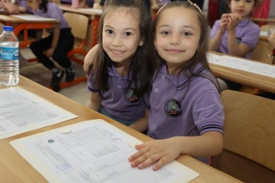 Giresun'da 65 Bin Ögrenci Karne Heyecani Yasadi