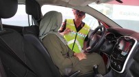 Igdir'da Jandarma Mobil Egitim Tiri Ve Emniyet Kemeri Simülasyon Araci Ile Uygulamali Trafik Egitimi