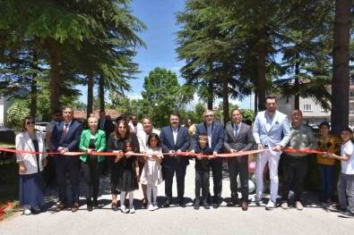 Inönü'de 5. Geleneksel Bahar Sergisi Açildi