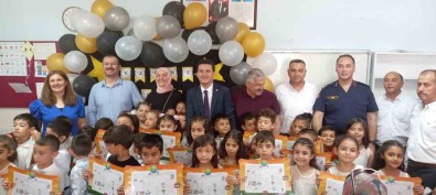 Kumluca'da 15 Bin 849 Ögrenci Karne Sevinci Yasadi