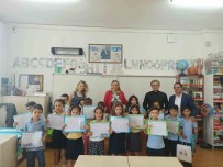 Marmaris'te Ögrenciler Karnelerini Aldi