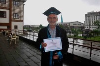 Turizmci Belediye Baskaninin 65 Yasindaki Mezuniyet Sevinci