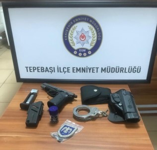 Sahte Askeri Personelin Dolandiricilik Suçundan Arandigi Tespit Edildi