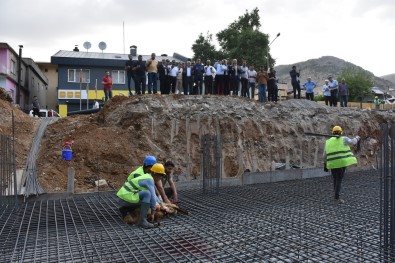 Sason'da 3 Bin Kisinin Namaz Kilabilecegi Caminin Temeli Atildi