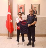 Aydin Il Jandarma Komutani Demir, Dünya Ikincisi Siliv'i Agirladi