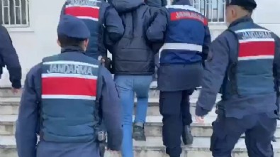 Edirne sınırında Yunanistan'a yasa dışı yollarla geçmeye çalışan 17 kişi yakalandı