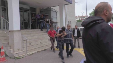 Kayseri'de Aranan Sahislara Es Zamanli Operasyonda 25 Kisi Yakalandi