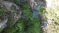 Spil Dagi'ndaki Sakli Kanyon Dron Ile Görüntülendi Haberi