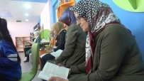 Yalova'da Dedeler Ve Nineler, Torunlariyla Kitap Okuyor Haberi