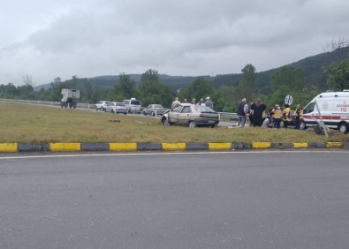 Hurdaya Dönen Otomobildeki 5 Kisi Yaralandi