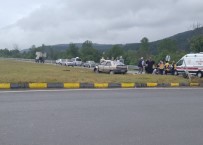 Hurdaya Dönen Otomobildeki 5 Kisi Yaralandi