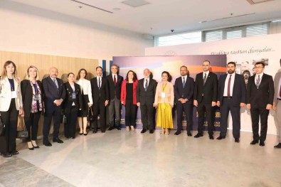 'Karabag Hukuki Raporu' Azerbaycan Milli Kurtulus Günü'nde Takdim Edildi