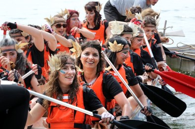 Küçükçekmece Gölü'nde Dragon Bot Festivali Heyecani Yasandi