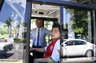 Özel Çocugun Hayali Gerçeklesti