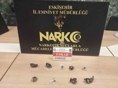 Uyusturucu Operasyonunda 500 Gram Esrar Ele Geçirildi Açiklamasi 2 Tutuklama