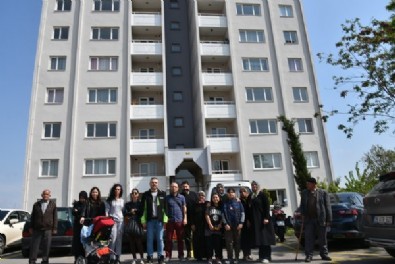 CHP'li belediyeden 224 depremzedeye tebligat! '15 gün içinde daireleri boşaltın yoksa sokağa atarız'