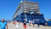 Dev gemi Bodrum'a 2 bin 539 yolcu ile geldi