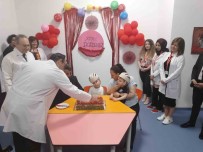 Ingiltere'de Operasyonla Ayrilan Siyam Ikizleri 5'Inci Yas Günlerini Kutladi