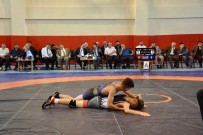 Yigitler Minderde Hünerlerini Sergiledi