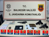 Balikesir'de Jandarmadan Uyusturucu Operasyonu Açiklamasi 17 Gözalti
