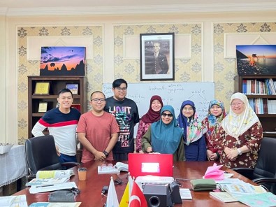 Türkçe Brunei'de Zorunlu Yabanci Dil Dersi Oluyor