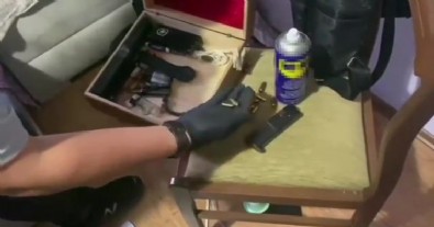 Yasa dışı silah çetesine operasyon… Bunlarla yakalandılar