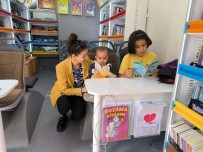 Bu Kütüphane Çocuklarin Ayagina Gidiyor