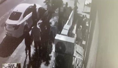 Gaziosmanpasa'da Kus Lokaline Silahli Saldir Açiklamasi 1 Ölü, 5 Yarali