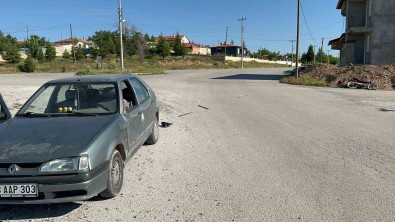 Bolvadin'de Otomobil Ile Motosiklet Çarpisti, 1 Yarali