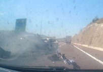 Otoyoldaki Feci Kaza Araç Kamerasinda