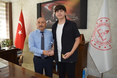 LGS Türkiye Birincisi Altinla Ödüllendirildi