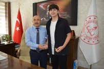 LGS Türkiye Birincisi Altinla Ödüllendirildi