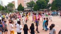 Kozan'da 300 Çocuga Bayramlik Hediye Edildi