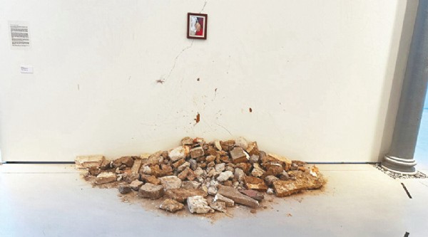 Tamamen yoldan çıktı